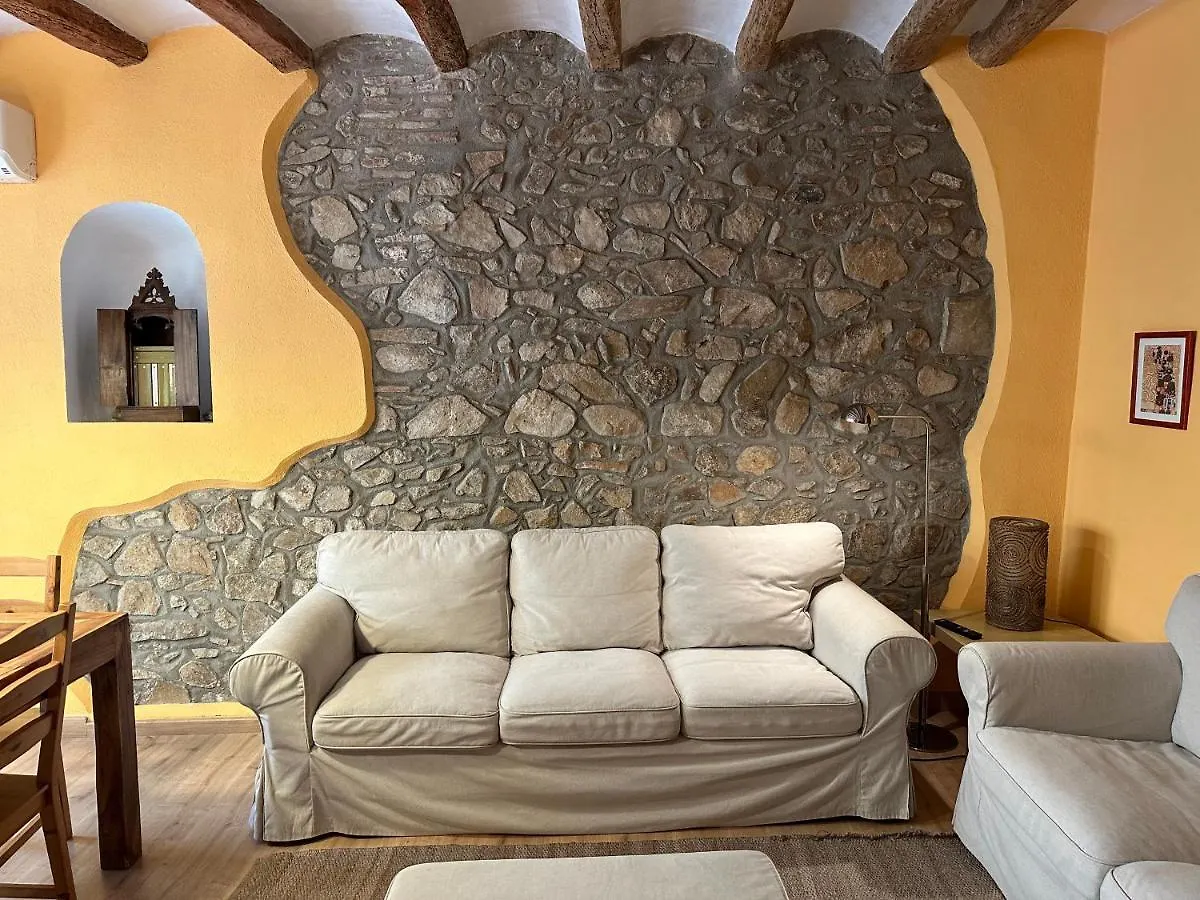 Country house Cal Pedret Guest House Riudecanyes